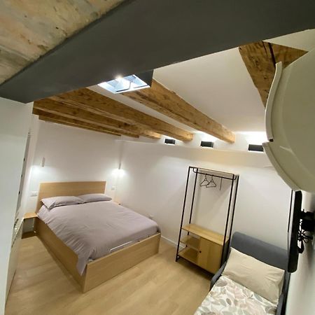 Oasi Central - Appartamento In Pieno Centro Trieste Exteriör bild
